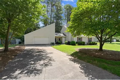 2272 Macby Drive, Marietta, GA 30066 - Photo 4