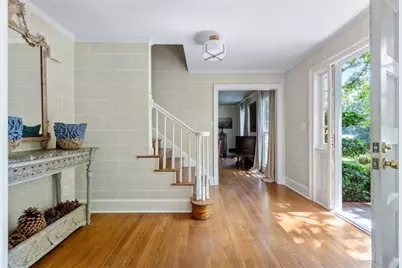 5506 Whitewood Court, Dunwoody, GA 30338 - Photo 4