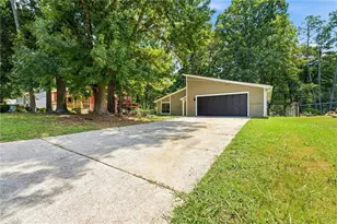6350 Beethoven Cir, Riverdale, GA 30296 - Photo 2
