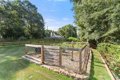 4001 Catawba Ridge, Gainesville, GA 30506 - Photo 4