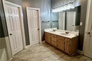 218 Hummingbird Ln, Albany, GA 31707 - Photo 6