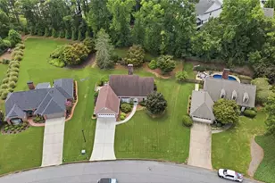345 N Farm Dr, Alpharetta, GA 30004 - Photo 36