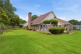 345 N Farm Dr, Alpharetta, GA 30004 - Photo 28