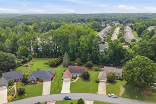 345 N Farm Dr, Alpharetta, GA 30004 - Photo 34
