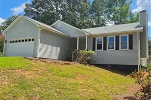 1312 Smoke Rise Ln, Auburn, GA 30011 - Photo 2