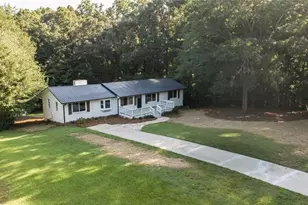 930 Honeysuckle Trail, Winder, GA 30680 - Photo 16