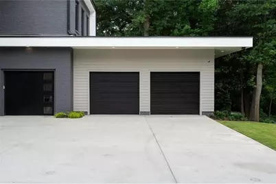 4063 Rickenbacker Drive NE, Atlanta, GA 30342 - Photo 8