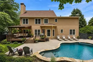 860 Valley Dr, Canton, GA 30114 - Photo 2