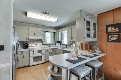 215 Heath Cove, Lavonia, GA 30553 - Photo 6