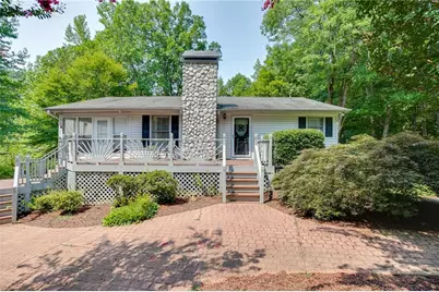 215 Heath Cove, Lavonia, GA 30553 - Photo 1