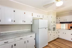 2426 Caladium Dr NE, Atlanta, GA 30345 - Photo 6