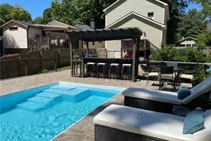 97 Rocky Ford Rd NE, Atlanta, GA 30317 - Photo 14