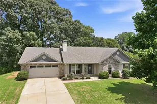 482 Logans Way, Hoschton, GA 30548 - Photo 1