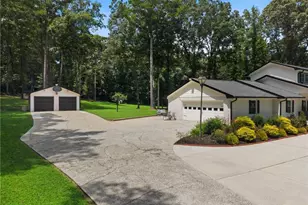 8890 Rum Ridge Dr, Jonesboro, GA 30236 - Photo 6