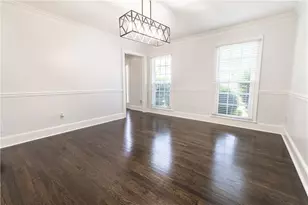560 Trombley Bay Ln, Lawrenceville, GA 30044 - Photo 6