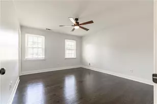 560 Trombley Bay Ln, Lawrenceville, GA 30044 - Photo 10