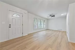 2529 Riggs Dr, Atlanta, GA 30344 - Photo 4
