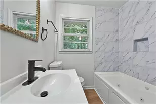 2529 Riggs Dr, Atlanta, GA 30344 - Photo 14