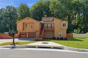 2890 Creekwood Ln NW, Lawrenceville, GA 30044 - Photo 2