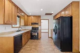 2890 Creekwood Ln NW, Lawrenceville, GA 30044 - Photo 8