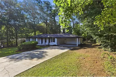 169 Robinhood Drive, Newnan, GA 30263 - Photo 2