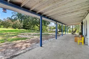 824 Fairview Farm Cir, Lavonia, GA 30553 - Photo 6
