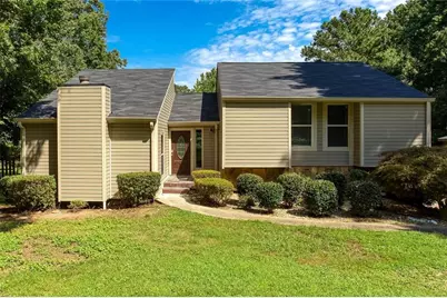 1931 Brennan Way, Lithia Springs, GA 30122 - Photo 2