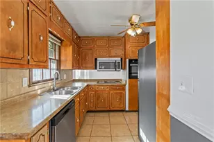2699 Woodfen Dr, Ellenwood, GA 30294 - Photo 10