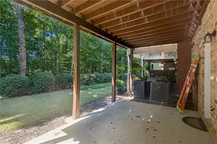 4305 Village Green Dr, Roswell, GA 30075 - Photo 32