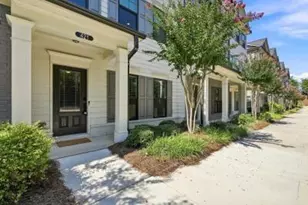 421 Stovall Pl, Woodstock, GA 30188 - Photo 2