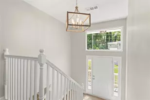 495 Larchmont Cir NW, Atlanta, GA 30318 - Photo 4