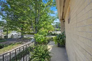 5400 Roswell Rd, Sandy Springs, GA 30342 - Photo 8