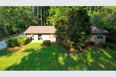 5428 Smoke Rise Drive, Stone Mountain, GA 30087 - Photo 4