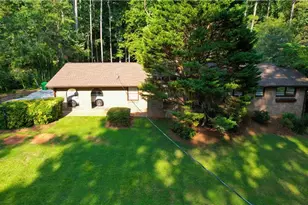 5428 Smoke Rise Dr, Stone Mountain, GA 30087 - Photo 4