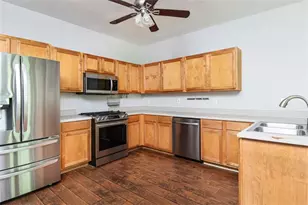 310 Sugarberry Ln, Suwanee, GA 30024 - Photo 6