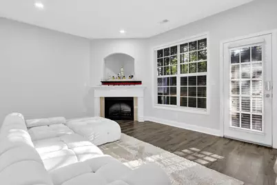 541 Woodland Park Terrace, Lawrenceville, GA 30043 - Photo 4