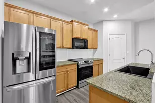 541 Woodland Park Terrace, Lawrenceville, GA 30043 - Photo 2