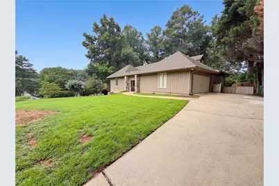 5344 Forest Springs Drive, Atlanta, GA 30338 - Photo 38