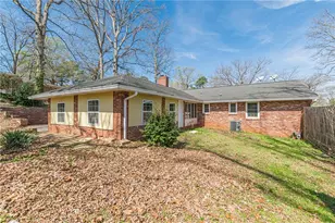 2110 La Vista Cir, Hapeville, GA 30354 - Photo 4