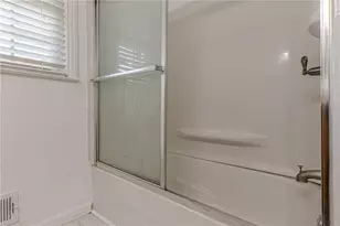 2110 La Vista Cir, Hapeville, GA 30354 - Photo 30