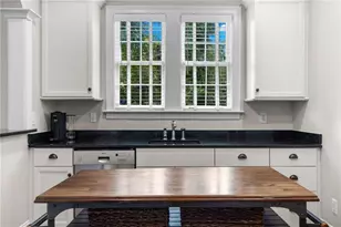 77 Peachtree Memorial Dr NW, Atlanta, GA 30309 - Photo 12