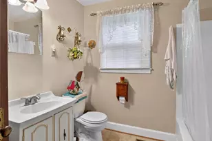 242 Oakridge Dr SE, Marietta, GA 30060 - Photo 14