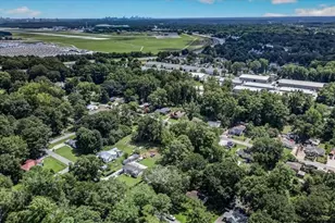 242 Oakridge Dr SE, Marietta, GA 30060 - Photo 24