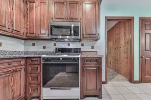 291 Sourwood Dr, Marietta, GA 30062 - Photo 12