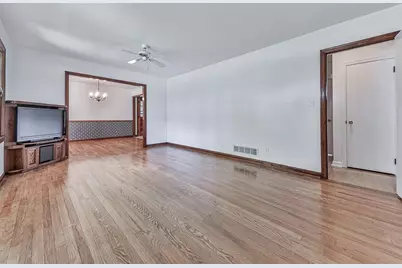 291 Sourwood Drive, Marietta, GA 30062 - Photo 2