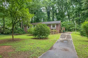442 Stonewood Dr, Stone Mountain, GA 30087 - Photo 2
