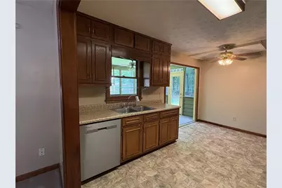 4830 Squirrel Creek Drive, Gainesville, GA 30506 - Photo 12