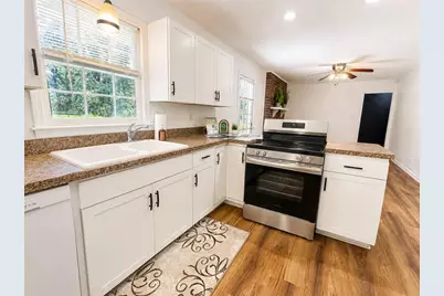 886 Oakhill Court, Stone Mountain, GA 30087 - Photo 6