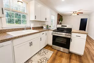 886 Oakhill Ct, Stone Mountain, GA 30087 - Photo 6