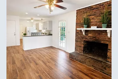 886 Oakhill Court, Stone Mountain, GA 30087 - Photo 4